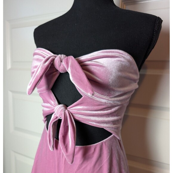 NWT Urban Outfitters Size S Velvet Romper Maddie Tie Front Lilac Glam Party $59 - Picture 3 of 12